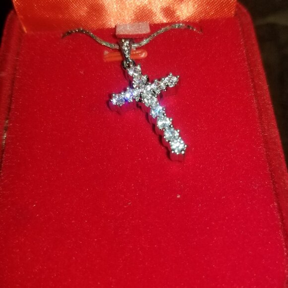 Cross Necklace New Diamond and Silver Appearance - Picture 1 of 2